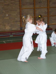 Little_girls_and_Judo